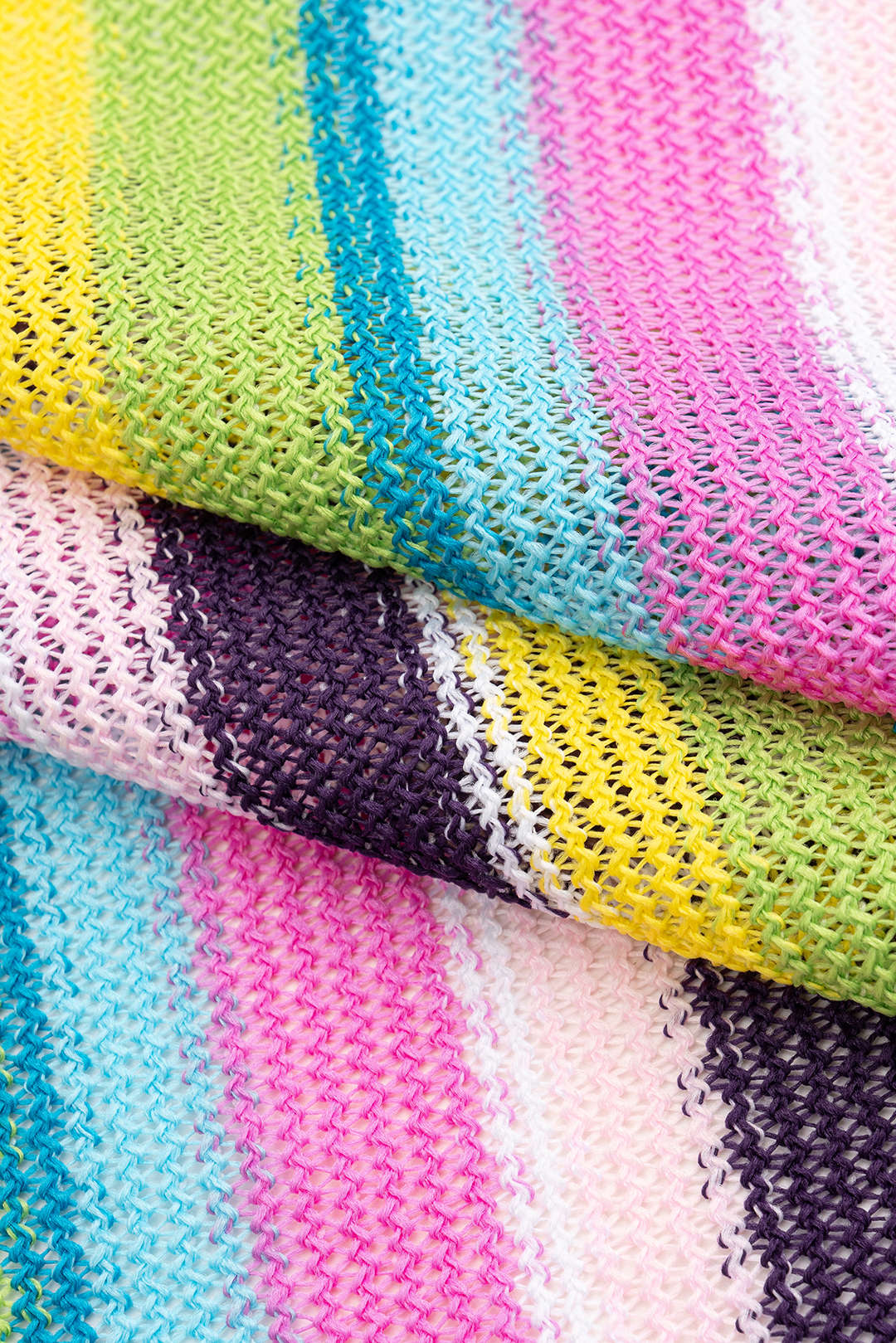 Knit Contrast V-Neck Top And Drawstring Shorts Set